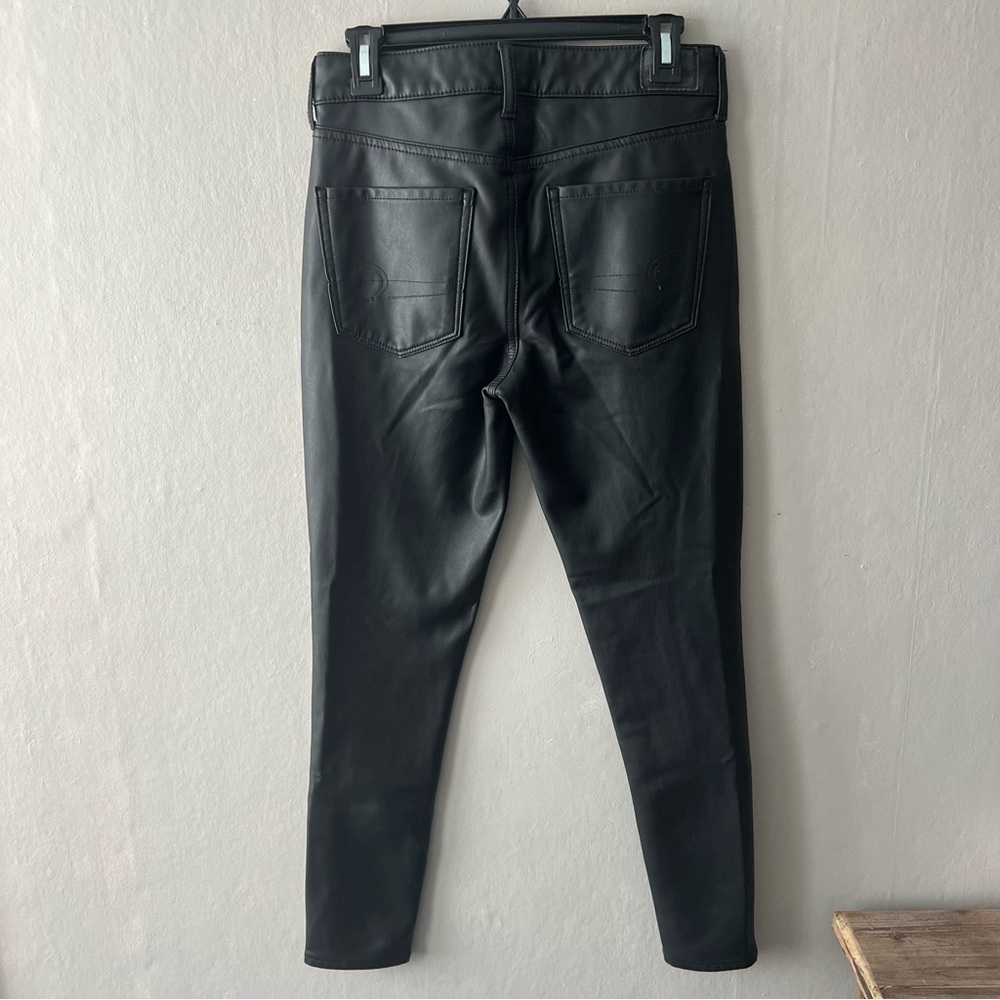 American Eagle Faux Leather Black Hi Rise Jeggings Size 6 - Picture 3 of 6
